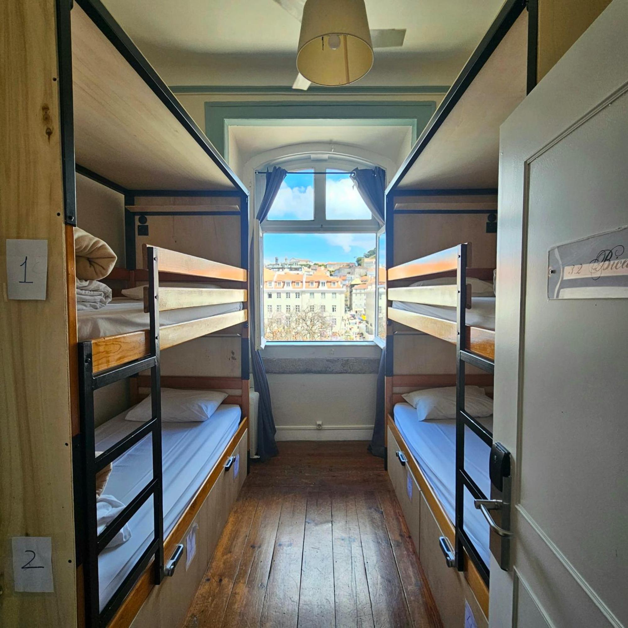 Rossio Hostel Lisbon Exterior photo